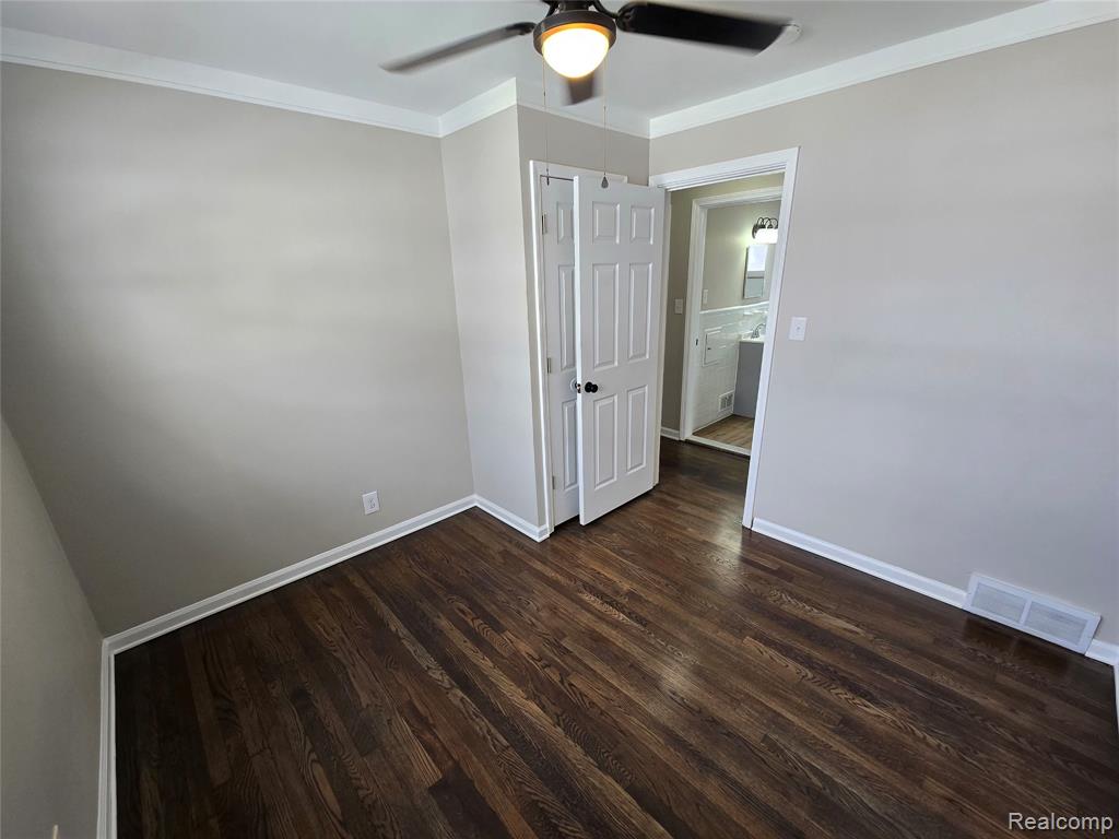 816 London Avenue, Lincoln Park, MI 48146 — Photo 8