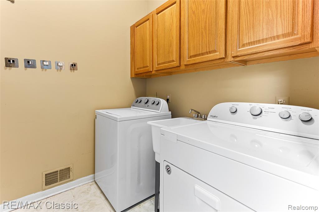 227 Edington Circle, Canton, MI 48187 — Photo 27