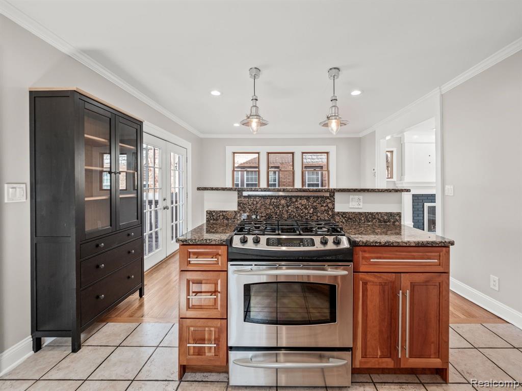 411 WILCOX Street, Rochester, MI 48307 — Photo 15