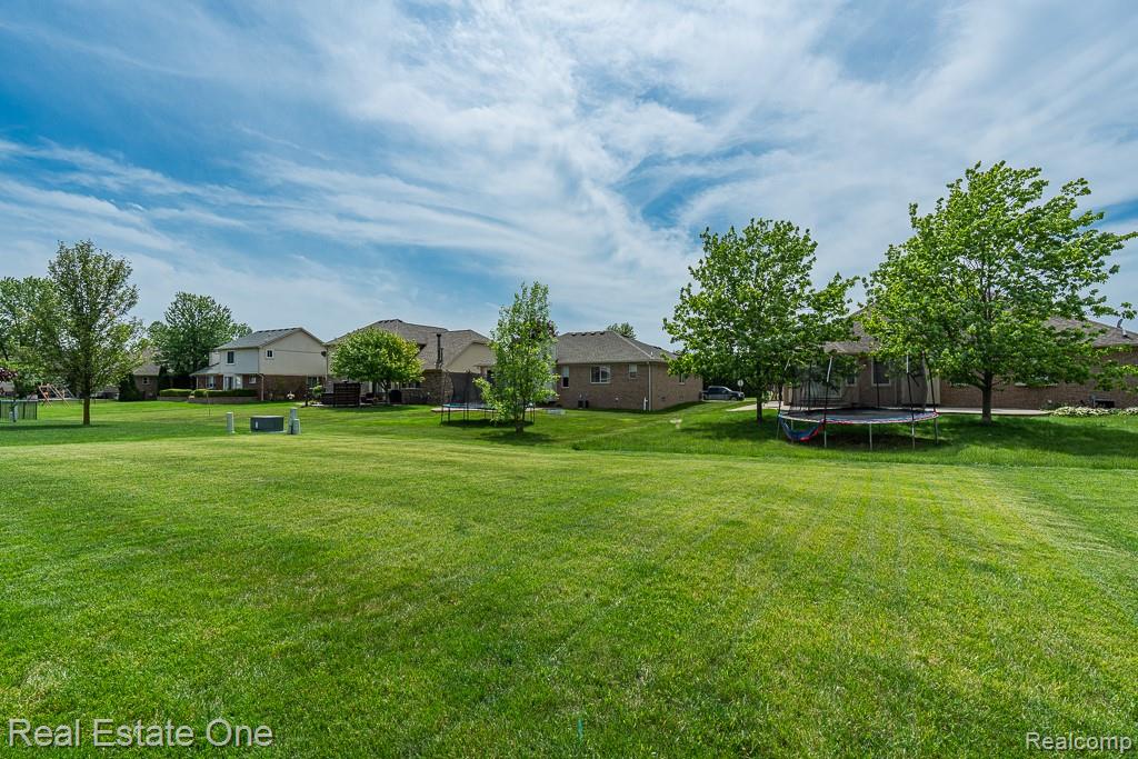 52033 Pebble Creek Drive, New Baltimore, MI 48047 — Photo 22