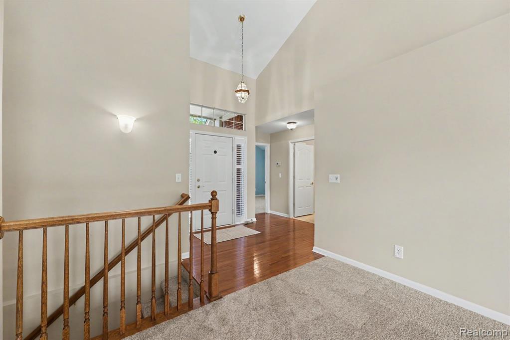 6670 Lexington Avenue S, Shelby Twp, MI 48317 — Photo 5