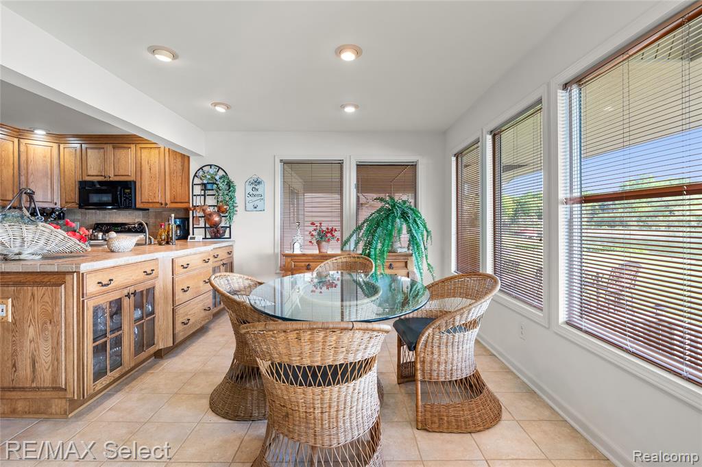 13154 Lake Shore Drive, Fenton, MI 48430 — Photo 20