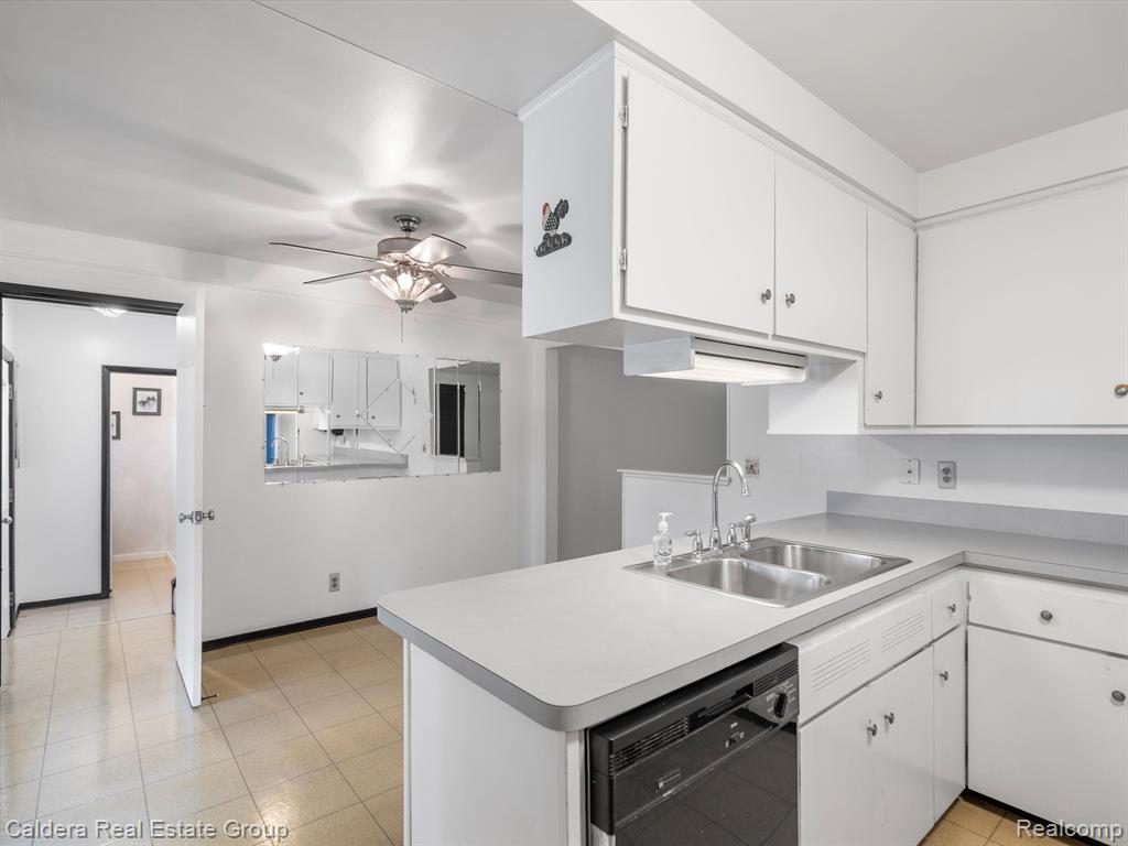 50560 PARSONS Drive, Shelby Twp, MI 48317 — Photo 9