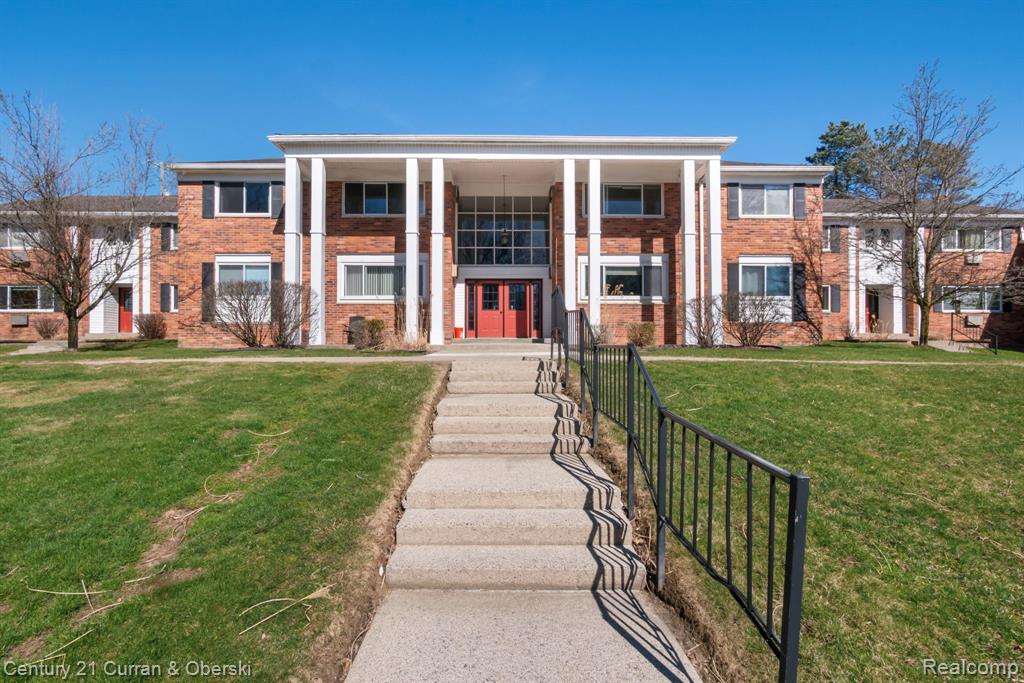 525 Fairbrook Street, 108, Northville, MI 48167 — front exterior