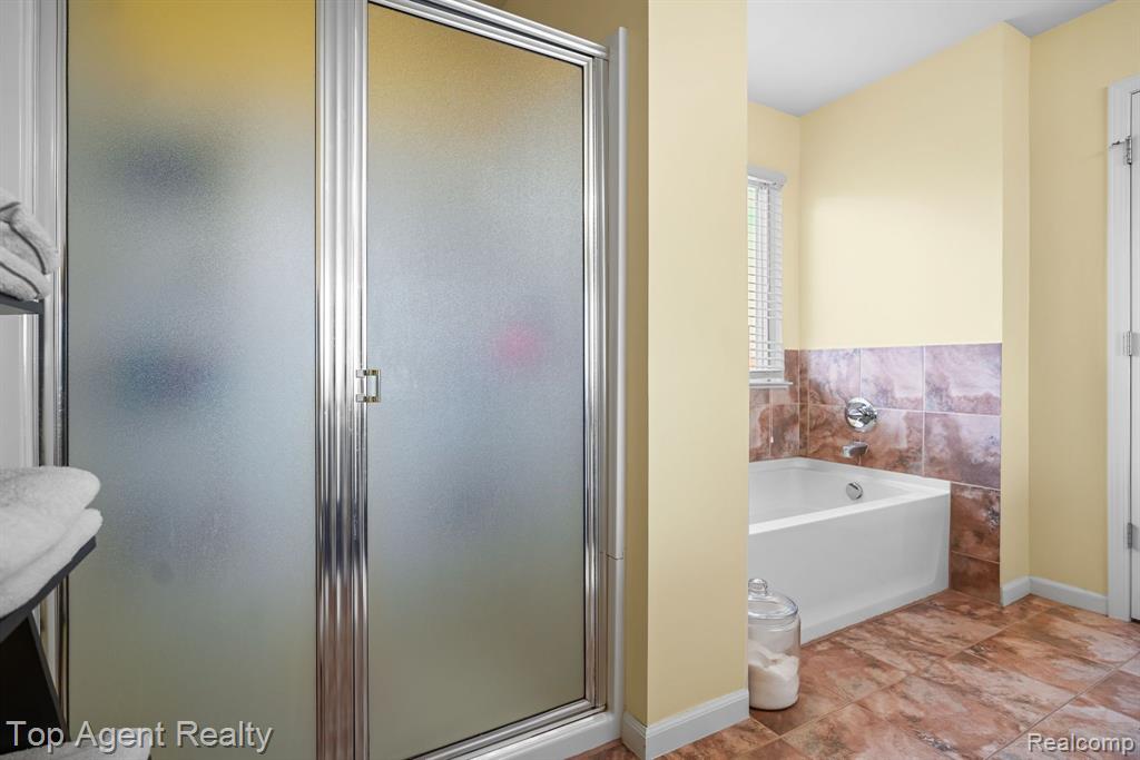 53501 MARY ANN Lane, New Baltimore, MI 48047 — Photo 22