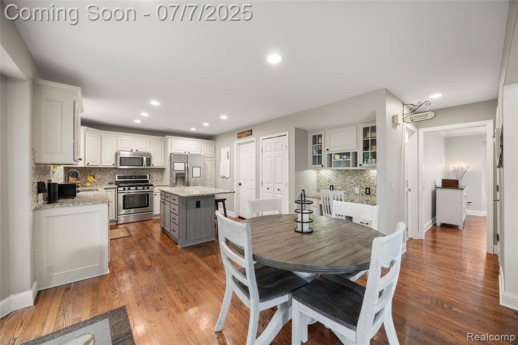 7098 Hickory Hollow Circle, Clarkston, MI 48348 — Photo 29