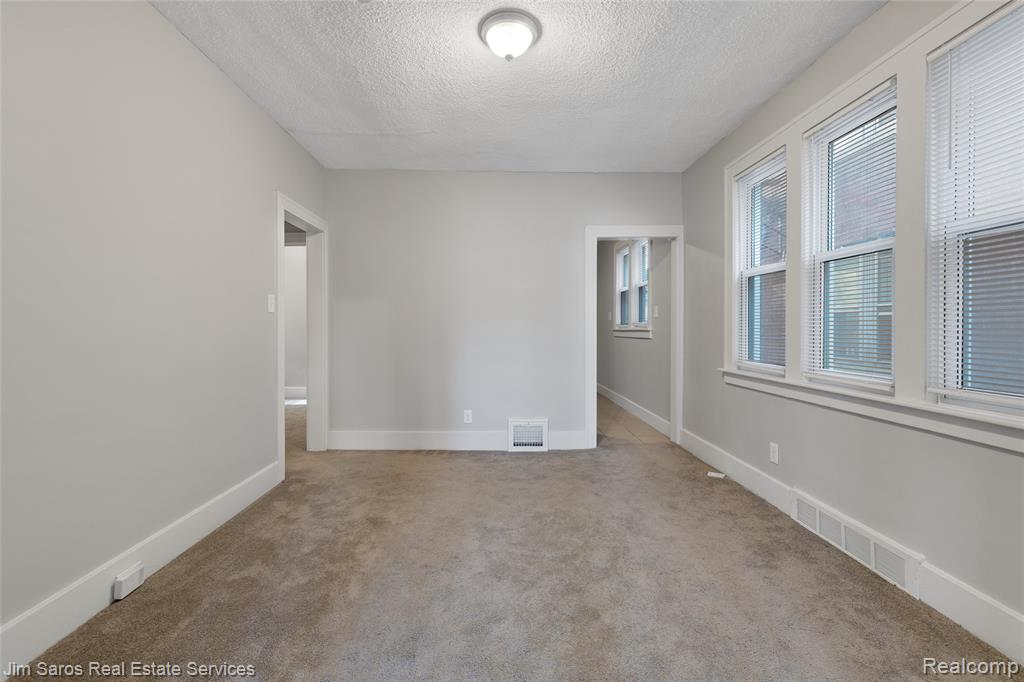 926-928 NOTTINGHAM, Grosse Pointe Park, MI 48230 — Photo 18