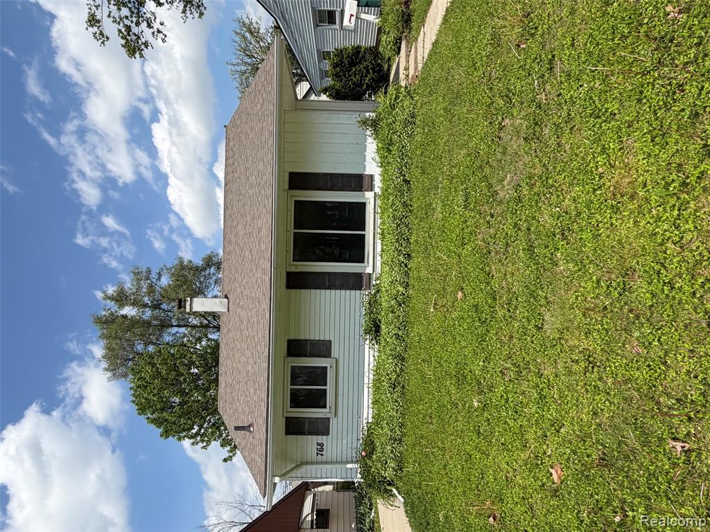 768 W MAPLEDALE Avenue, Hazel Park, MI 48030 — front exterior