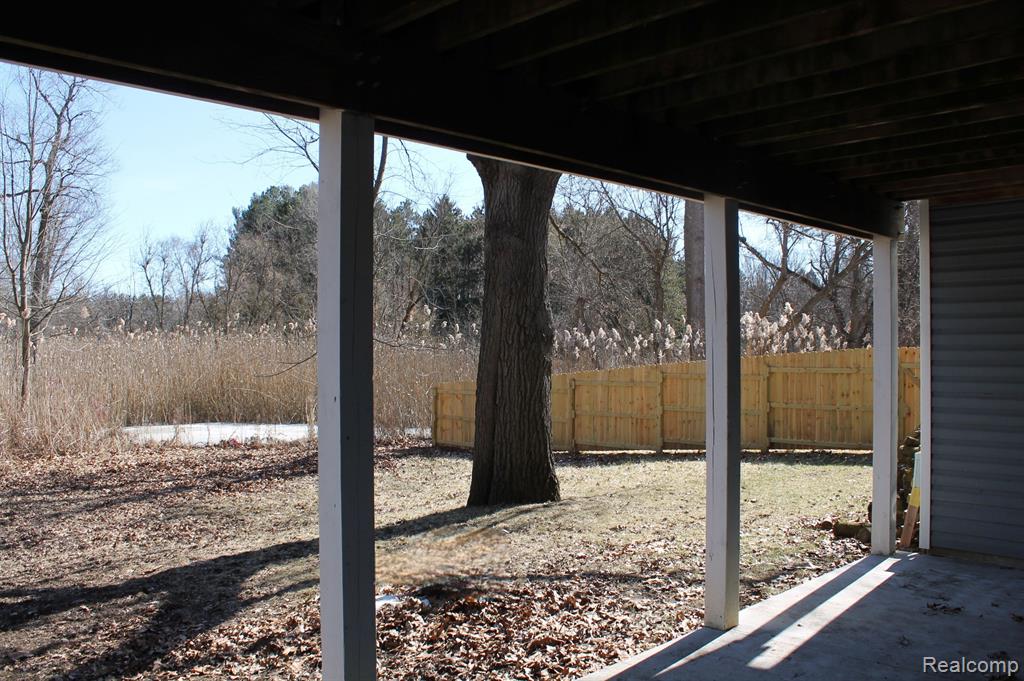 9611 WHITEWOOD Road, Pinckney, MI 48169 — Photo 32