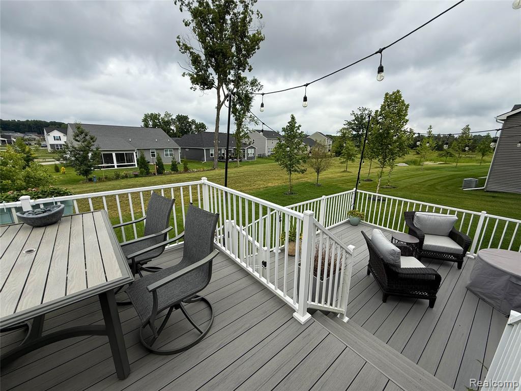 8211 Carston Lane, Brighton, MI 48116 — Photo 4