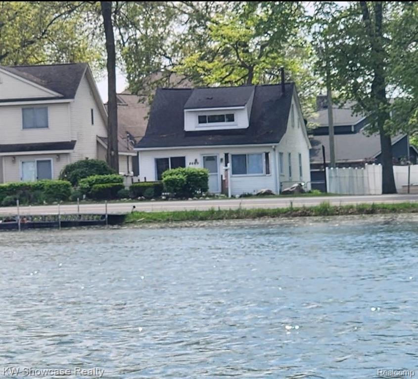 8665 Cooley Lake Road, White Lake, MI 48382 — Photo 44