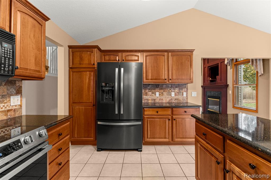 27142 Newberry Boulevard, Brownstown, MI 48134 — Photo 12
