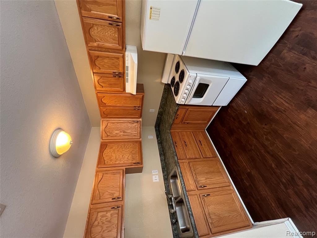 918 E Front Street, Monroe, MI 48161 — Photo 10