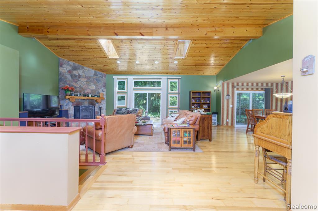 9516 Placid Way, Howell, MI 48843 — Photo 12