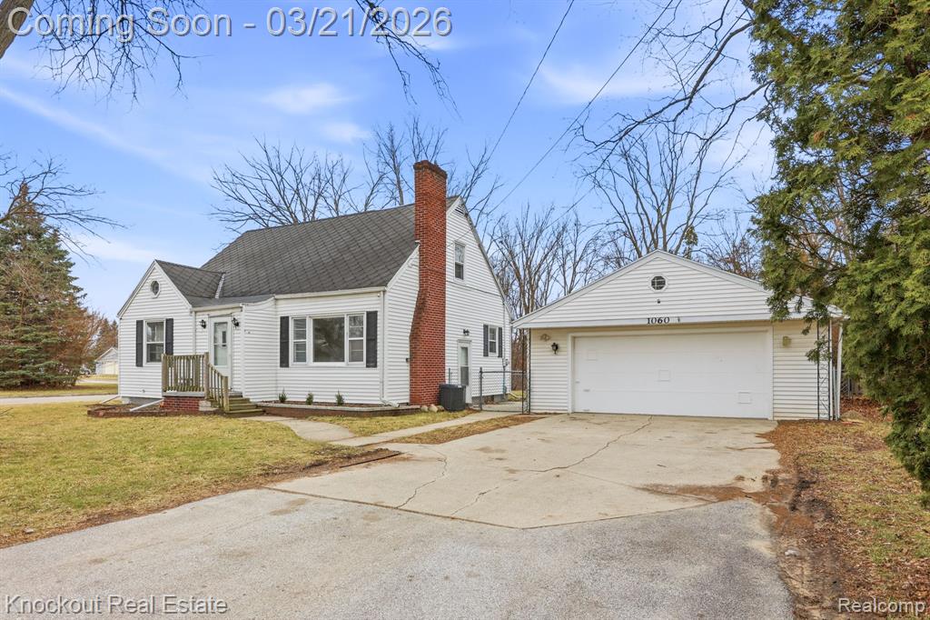 1060 Cross Street, Saginaw, MI 48602 — Photo 3