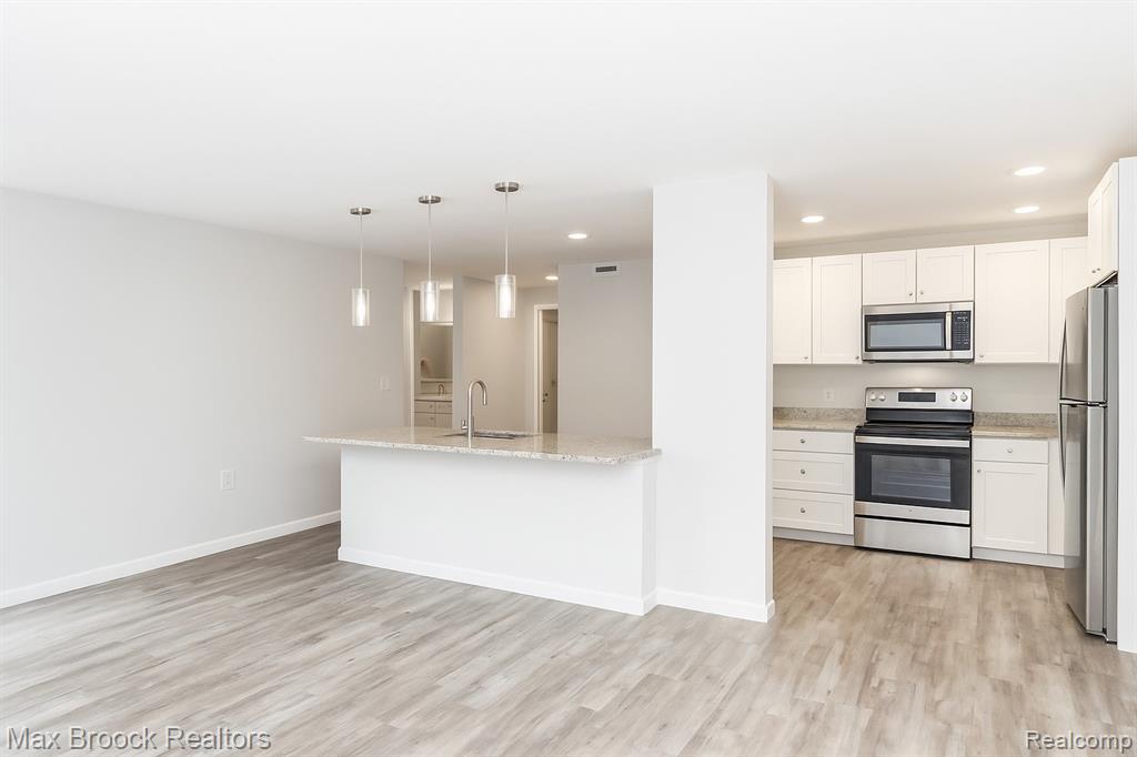 8200 E Jefferson Avenue, 1107, Detroit, MI 48214 — Photo 11