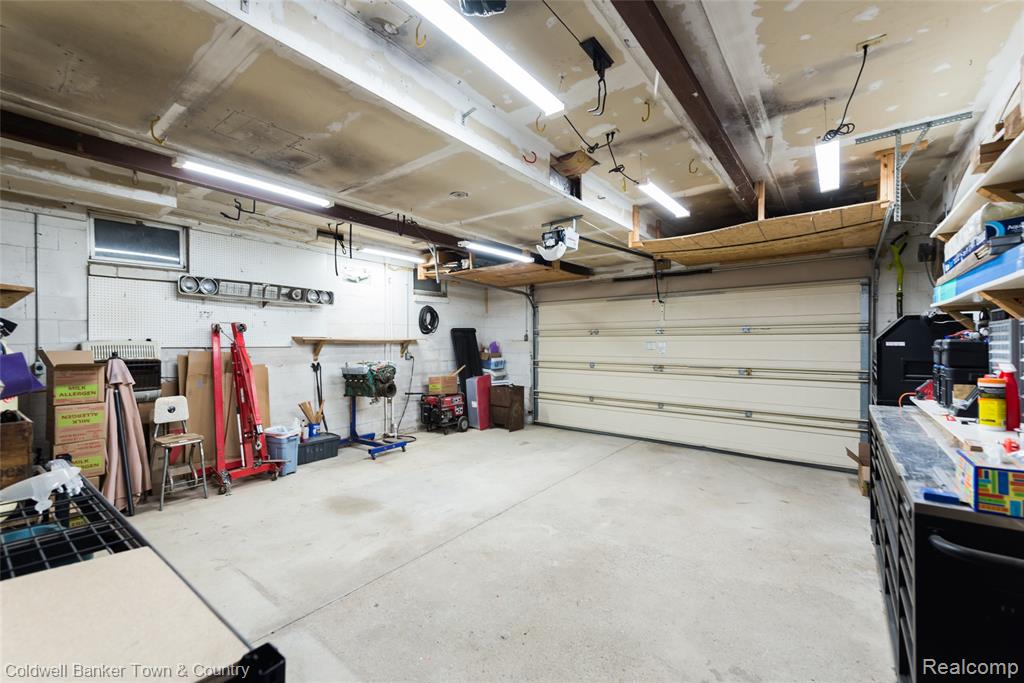 8160 Halfway Drive, Brighton, MI 48116 — Photo 42
