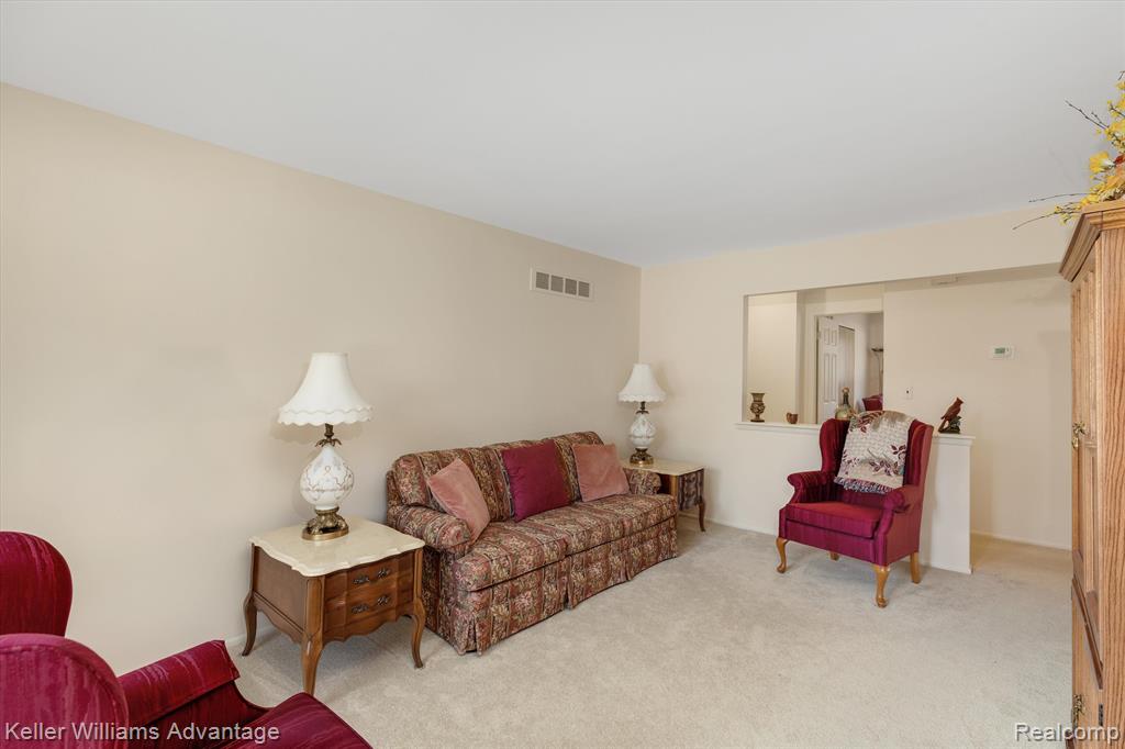 44284 SUFFOLK, Canton, MI 48187 — Photo 4