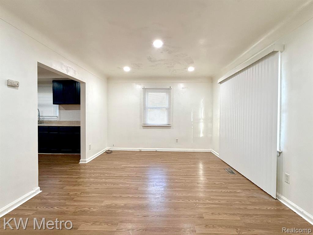 6847 CONTINENTAL Avenue, Warren, MI 48091 — Photo 6