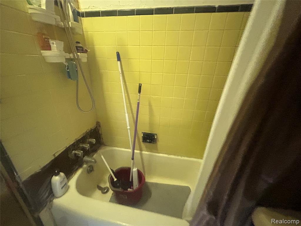 11634 Saint Aubin Street, Hamtramck, MI 48212 — Photo 33
