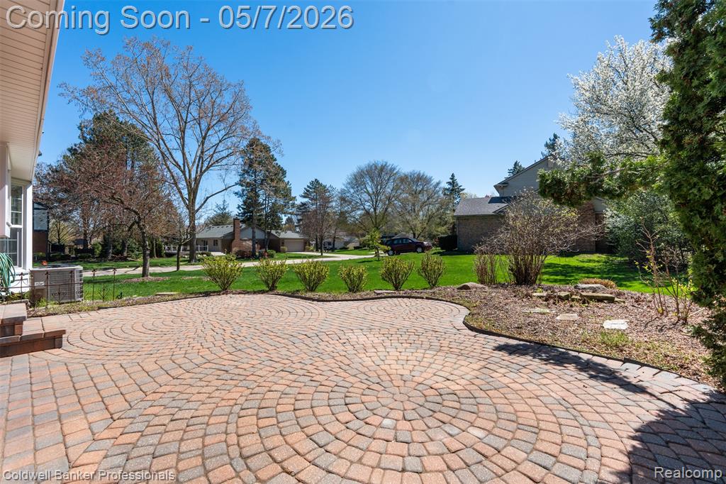 45075 Courtview Trail, Novi, MI — Photo 34
