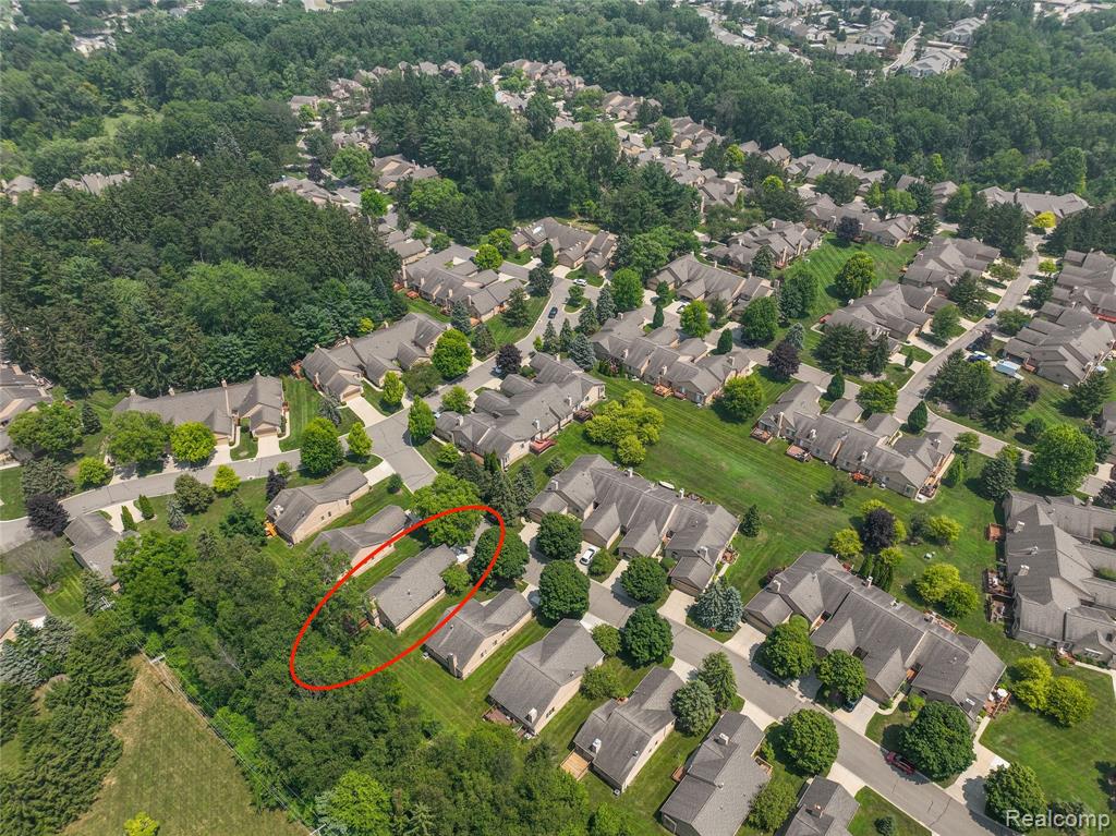 35213 Knollwood Lane, Farmington, MI 48335 — Photo 15