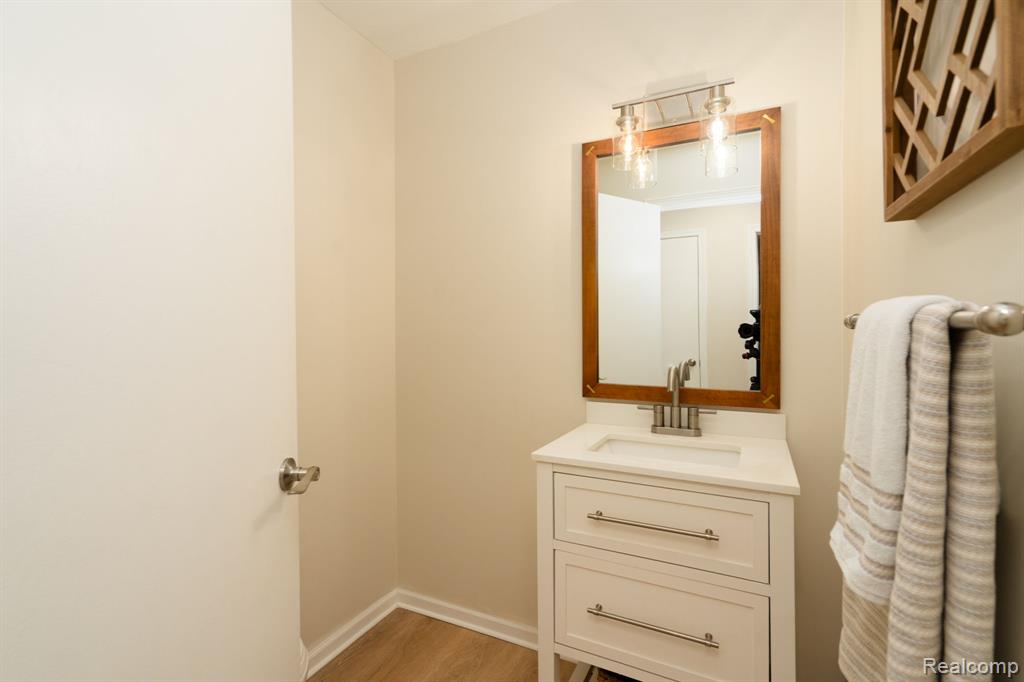 807 Oneida Woods Trail, Grand Ledge, MI 48837 — Photo 20