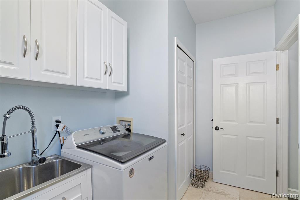 7992 THORNHILL Drive, Ypsilanti, MI 48197 — Photo 23