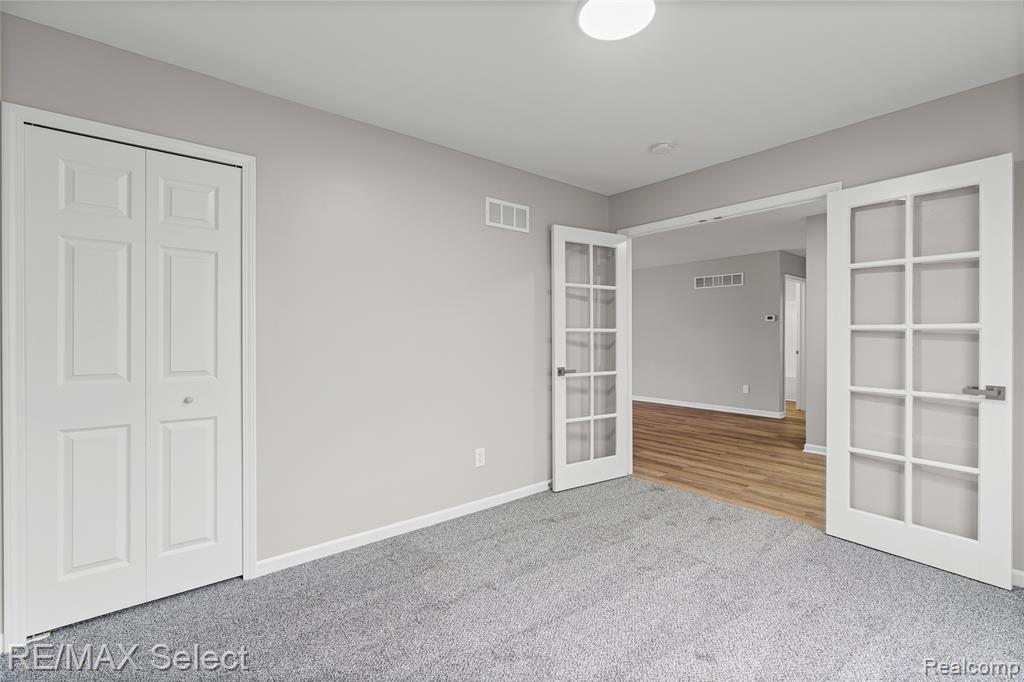 708 Wilberforce Drive, Flint, MI 48503 — Photo 11
