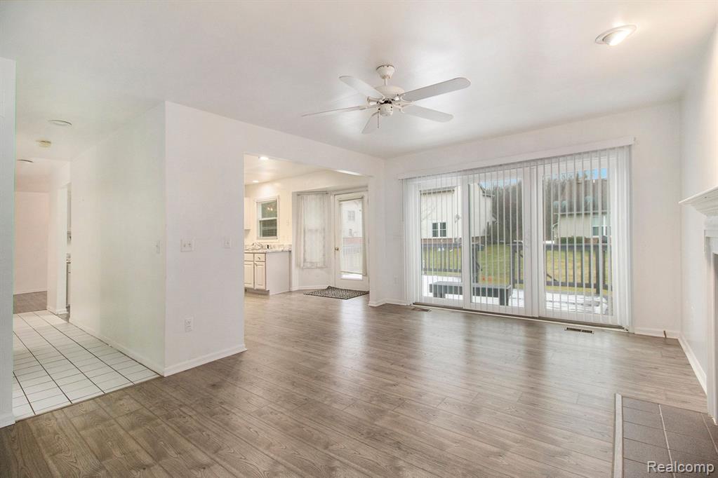 42989 BROOKSTONE Drive, Novi, MI — Photo 5