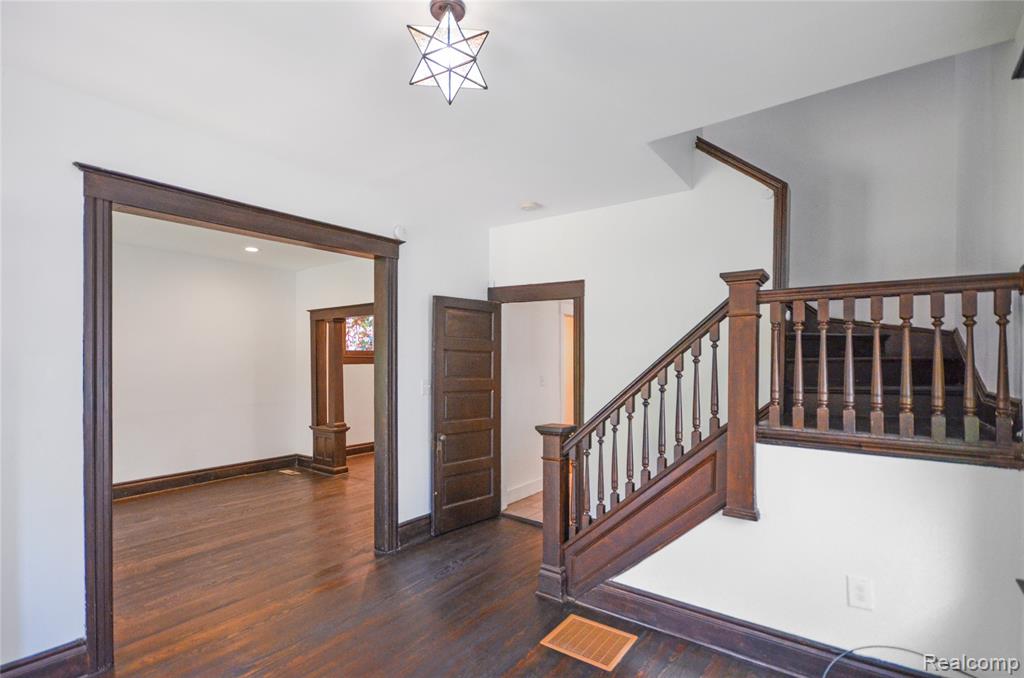 1474 Shipherd Street, Detroit, MI 48214 — Photo 9
