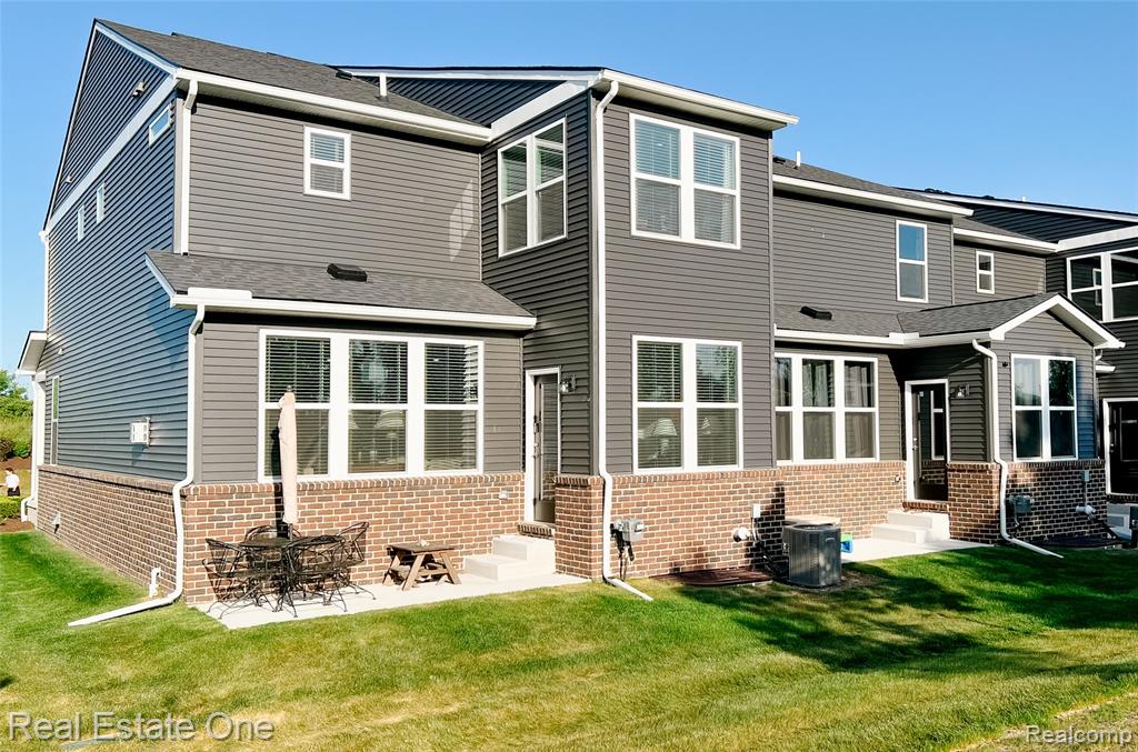 4932 Glenora Drive, Lake Orion, MI — Photo 25