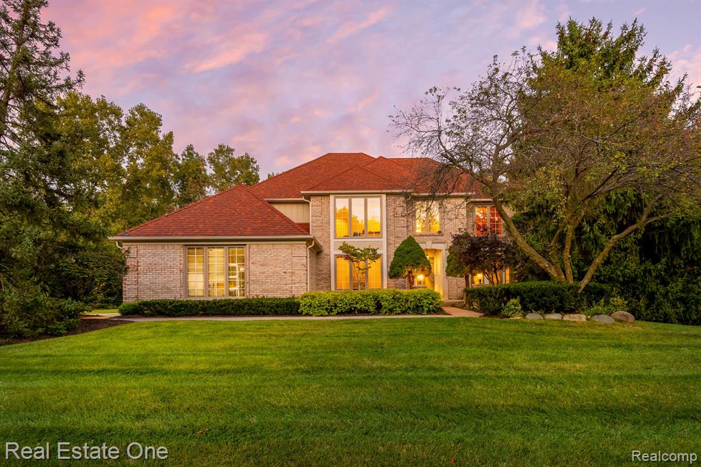 4088 PARKSTONE Court, Troy, MI 48098 — front exterior