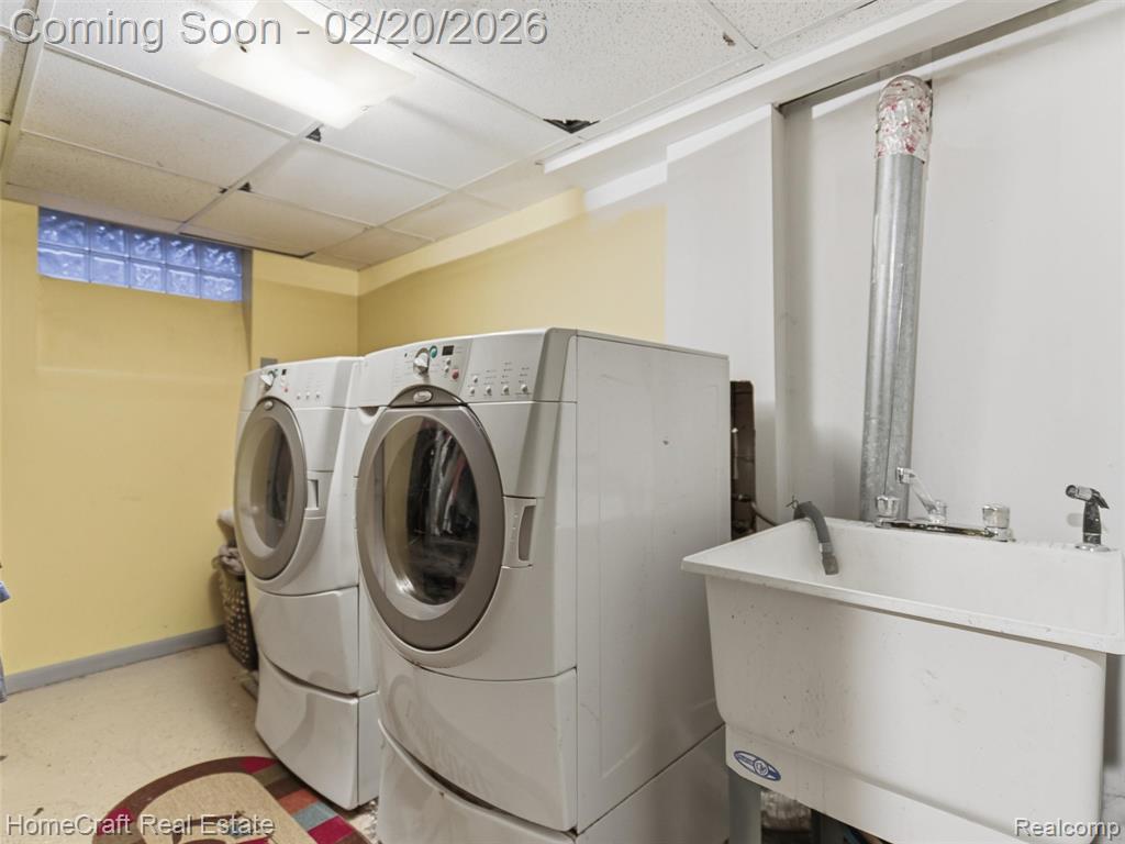 742 SAINT JOHN Street, Wyandotte, MI 48192 — Photo 27