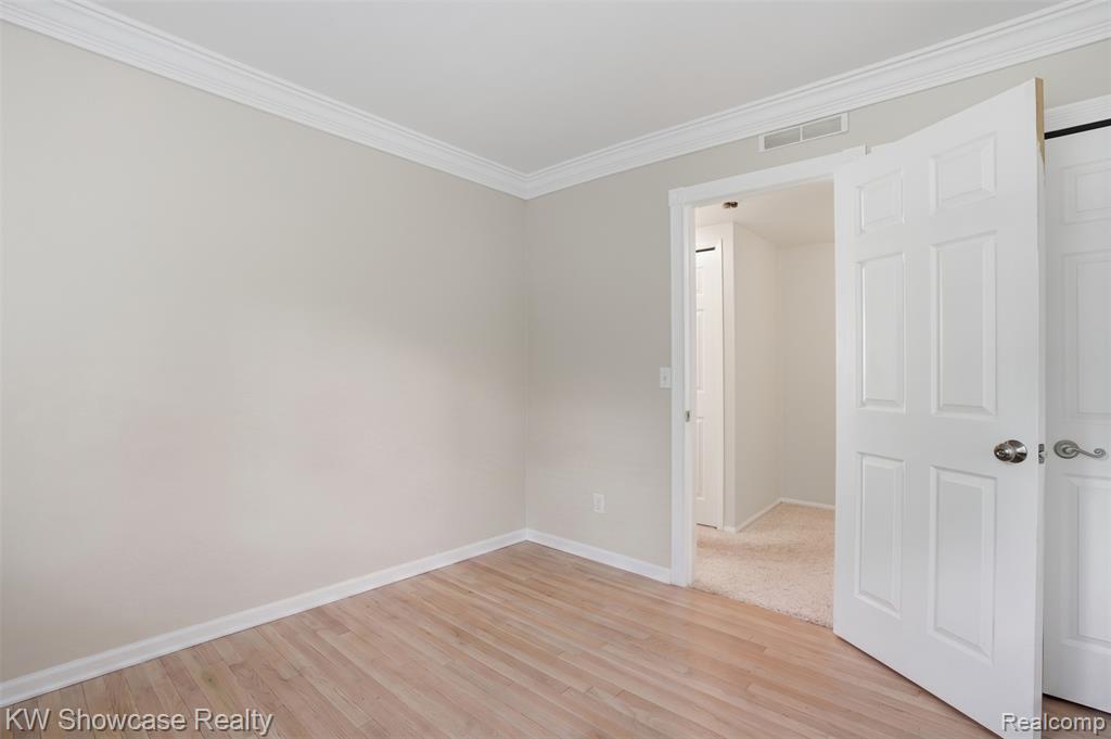1499 Mariner Drive, Walled Lake, MI 48390 — Photo 17
