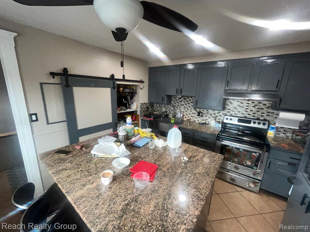 22755 GRAND RIVER Avenue, Detroit, MI 48219 — Photo 22