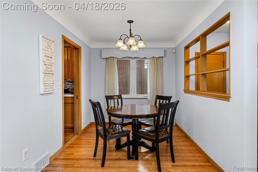 1544 Dorthen Avenue, Grosse Pointe Woods, MI 48236 — Photo 13