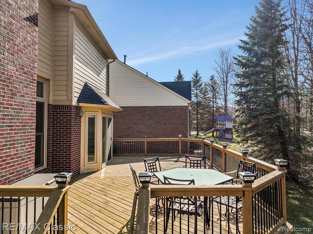 41547 BURROUGHS Avenue, Novi, MI 48377 — Photo 44