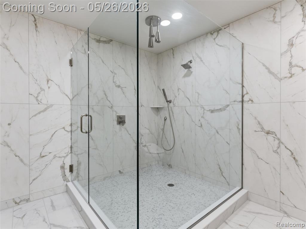 2475 Creekside Court, Rochester, MI 48306 — Photo 31