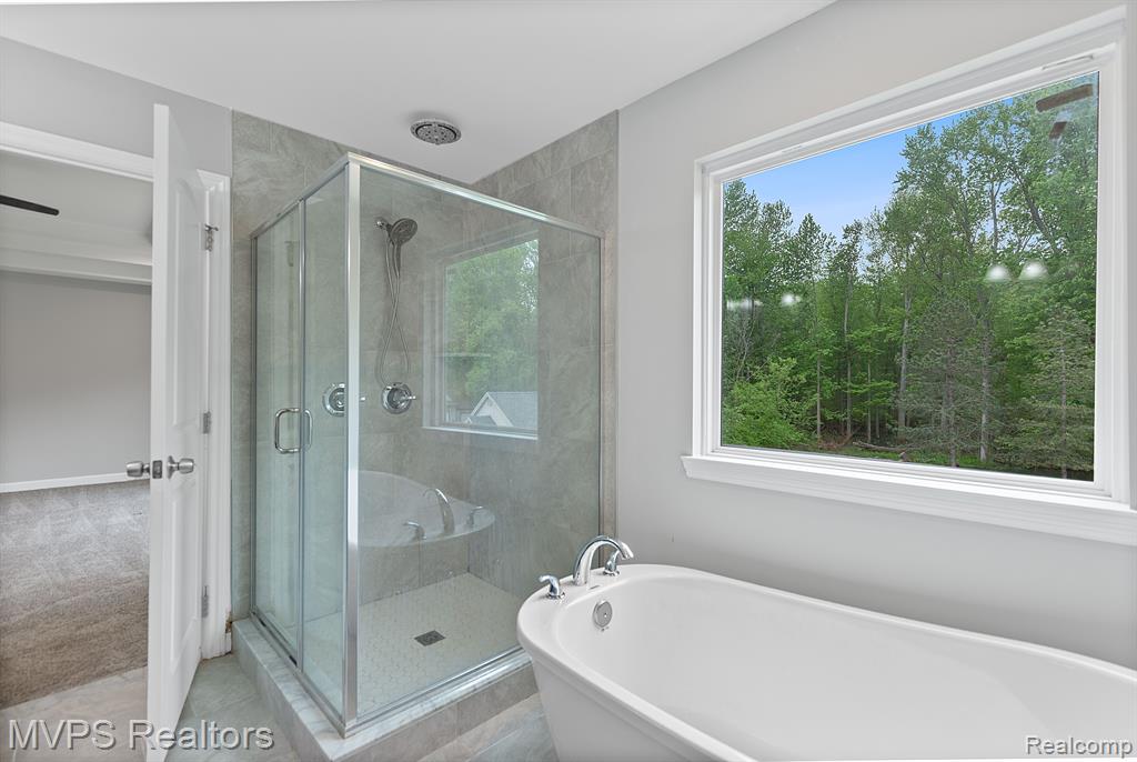 5325 SHOREWOOD Drive, Fort Gratiot, MI 48059 — Photo 37