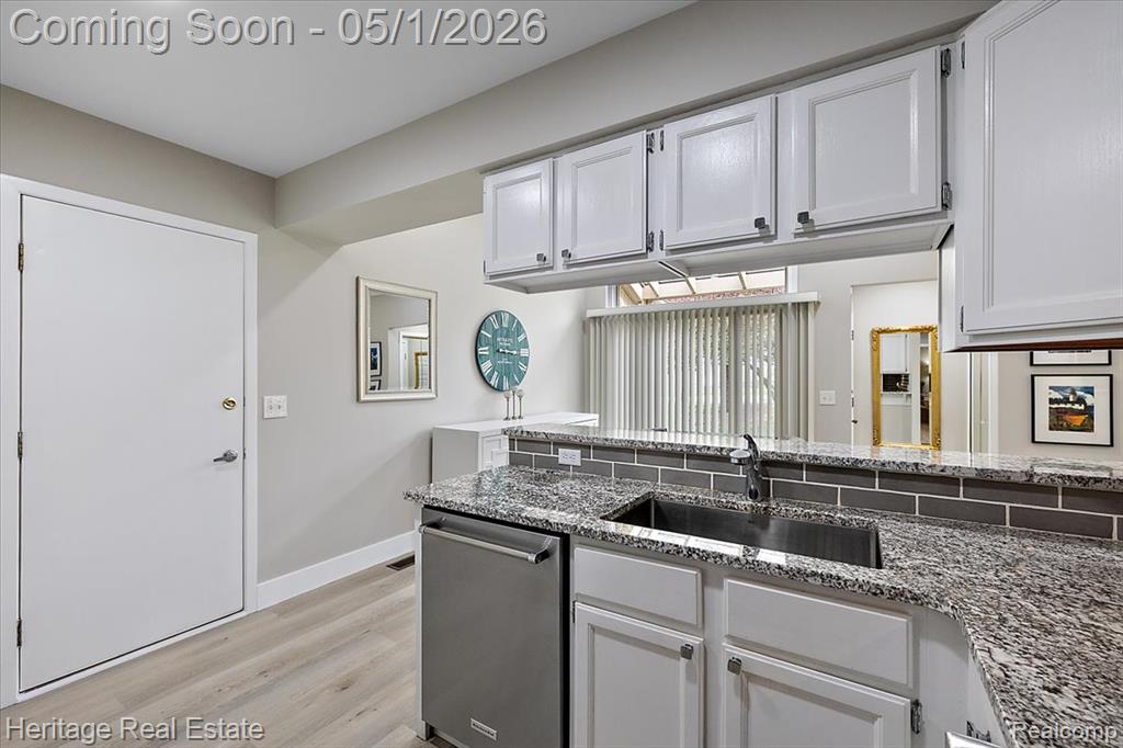 1932 Valley Lane, Lake Orion, MI — Photo 12