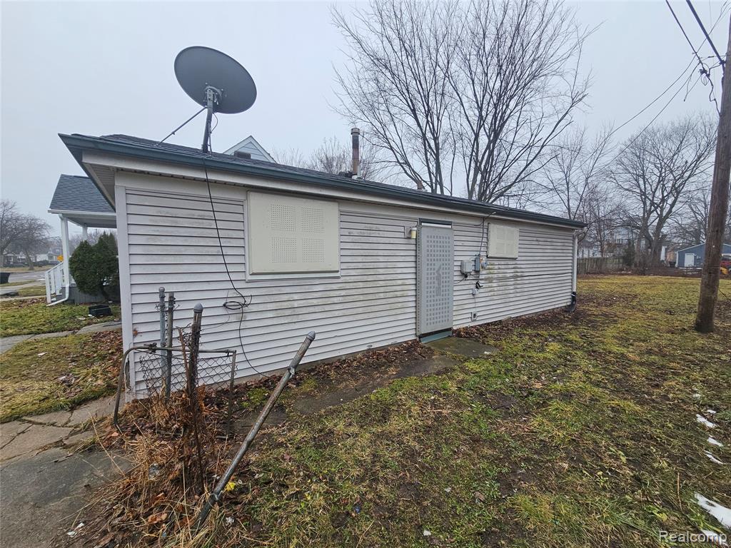 7425 Stahelin Avenue, Detroit, MI 48228 — Photo 5