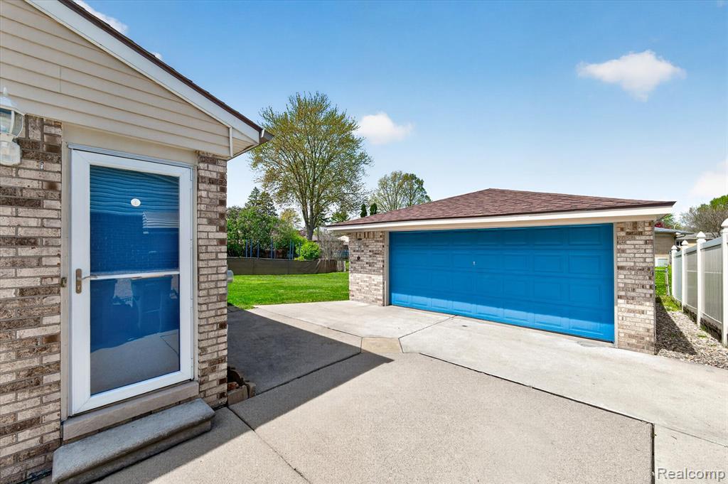 23712 Cedar Ridge Drive, Romulus, MI 48174 — Photo 30