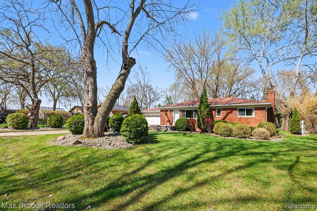 33711 Schneider Road, Chesterfield, MI 48047 — Photo 3