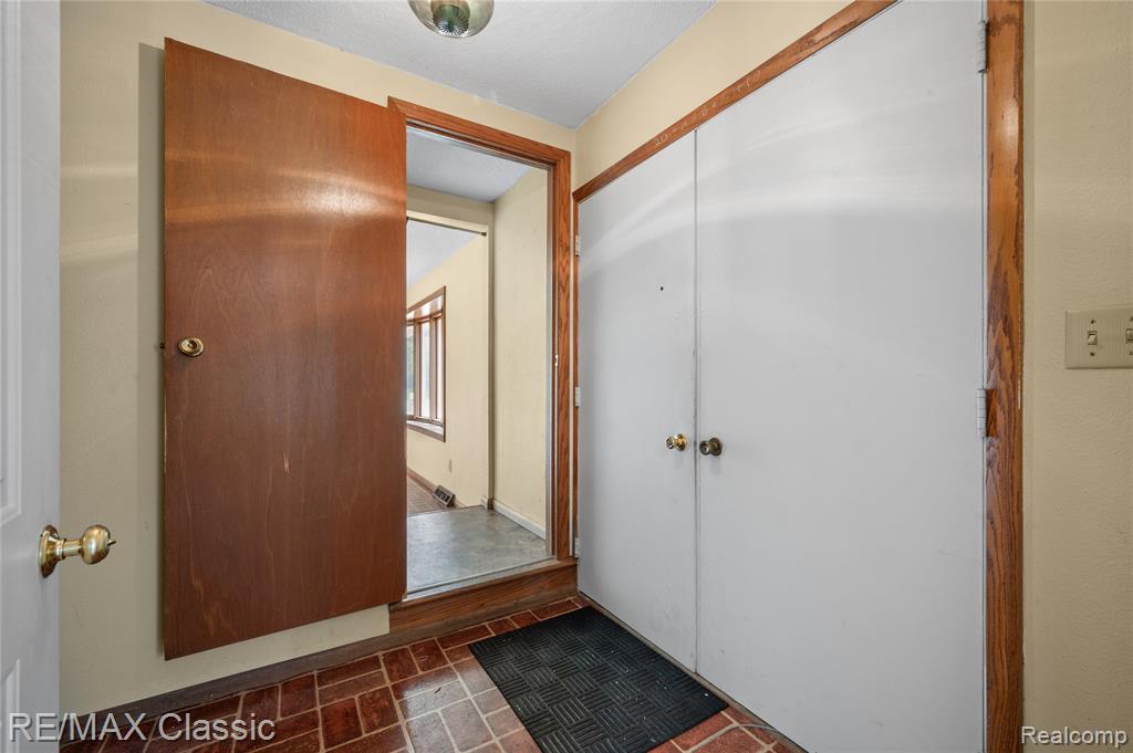 594 Maple Vista Street, Imlay City, MI 48444 — Photo 4