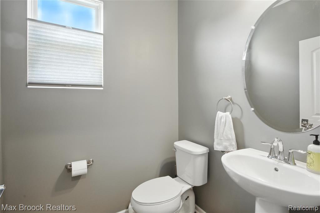 2799 GALLOP Way, Saline, MI 48176 — Photo 9