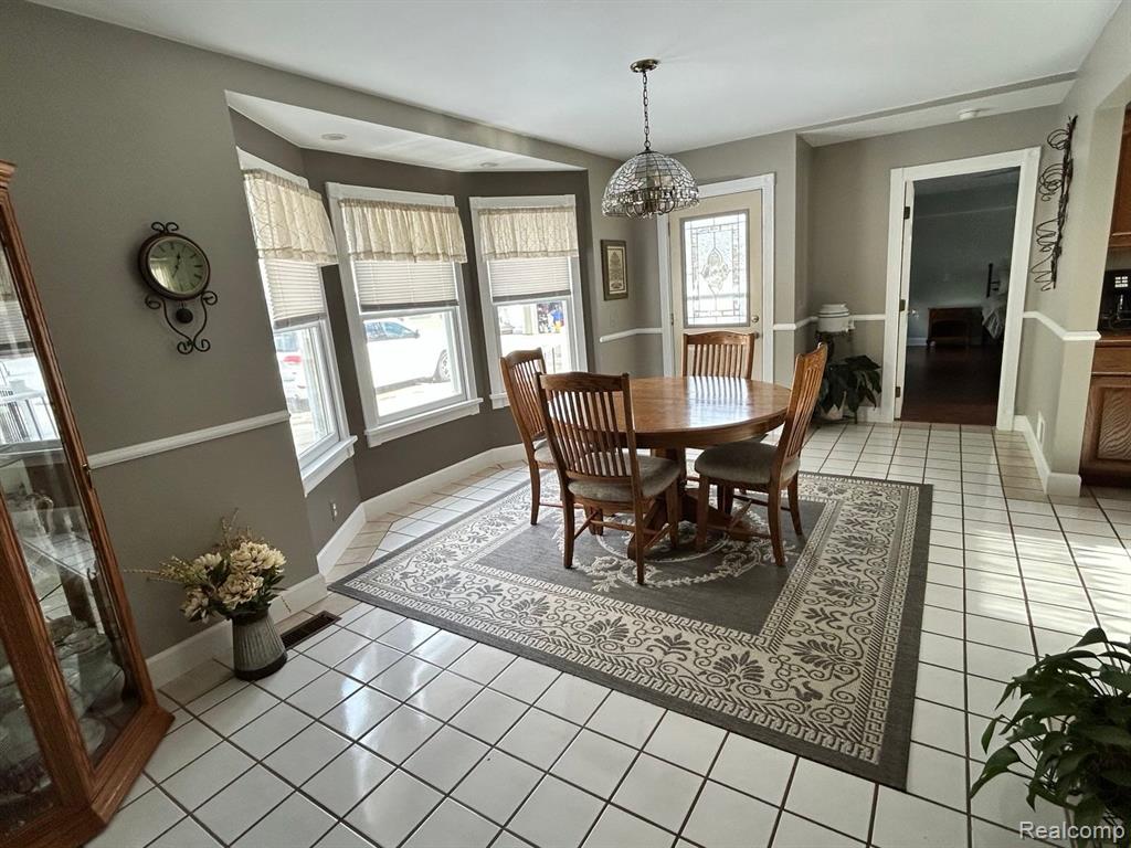 7255 SAINT CLAIR Avenue, MI — Photo 12