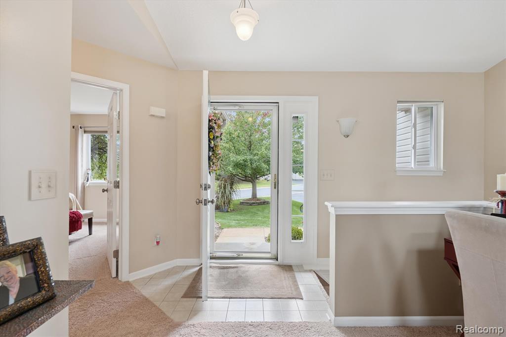 1244 Crystal Pointe Circle, Fenton, MI 48430 — Photo 6