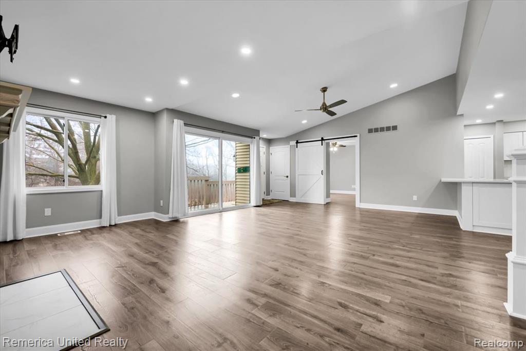 7968 Lawrence, West Bloomfield, MI — Photo 21