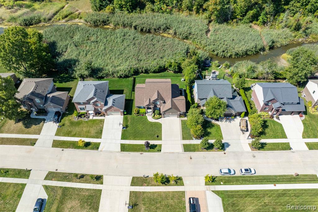 50093 Oakbrooke Drive, New Baltimore, MI 48047 — Photo 56